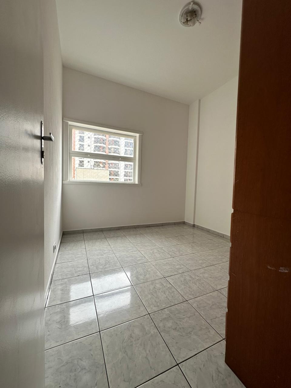 Apartamento à venda com 2 quartos, 74m² - Foto 3