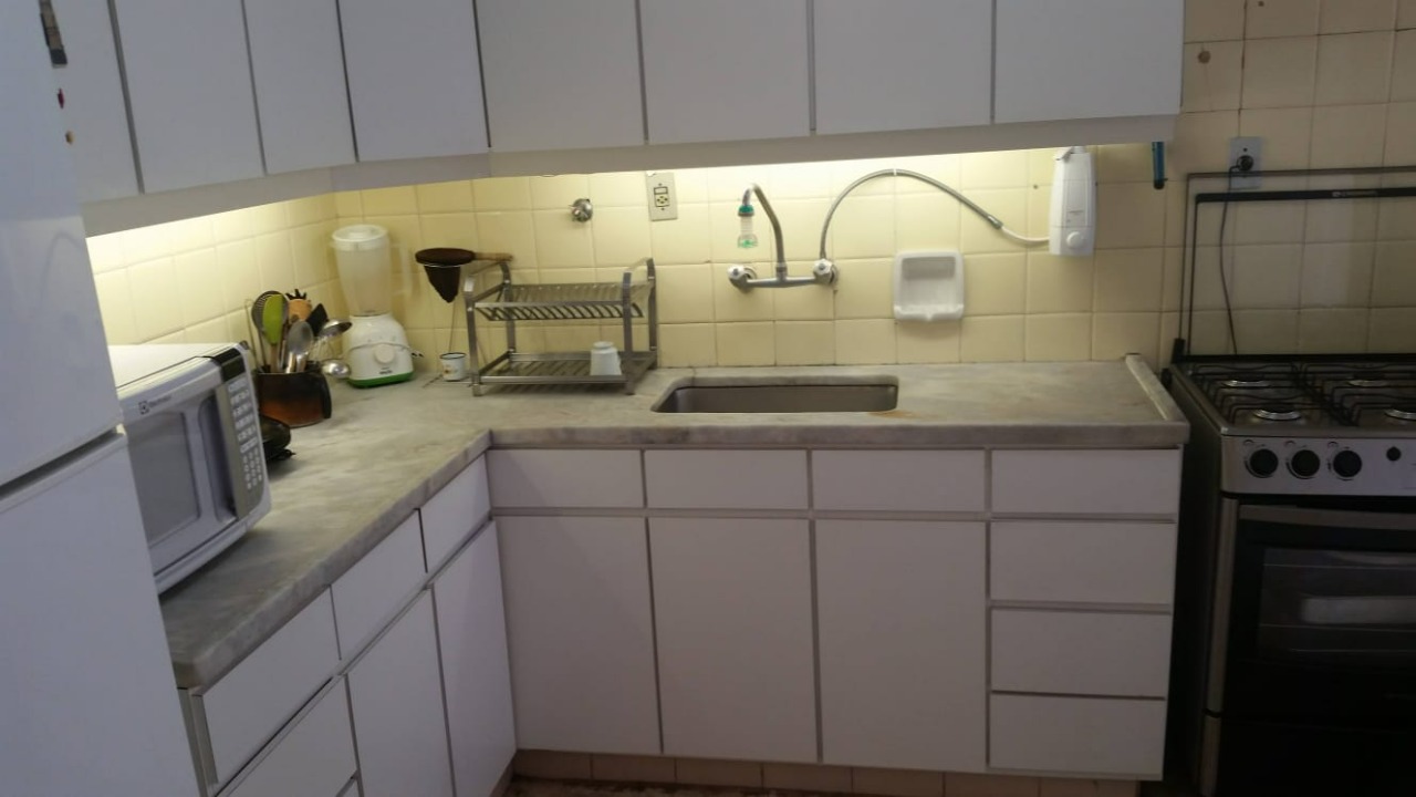 Apartamento para alugar com 3 quartos, 190m² - Foto 16