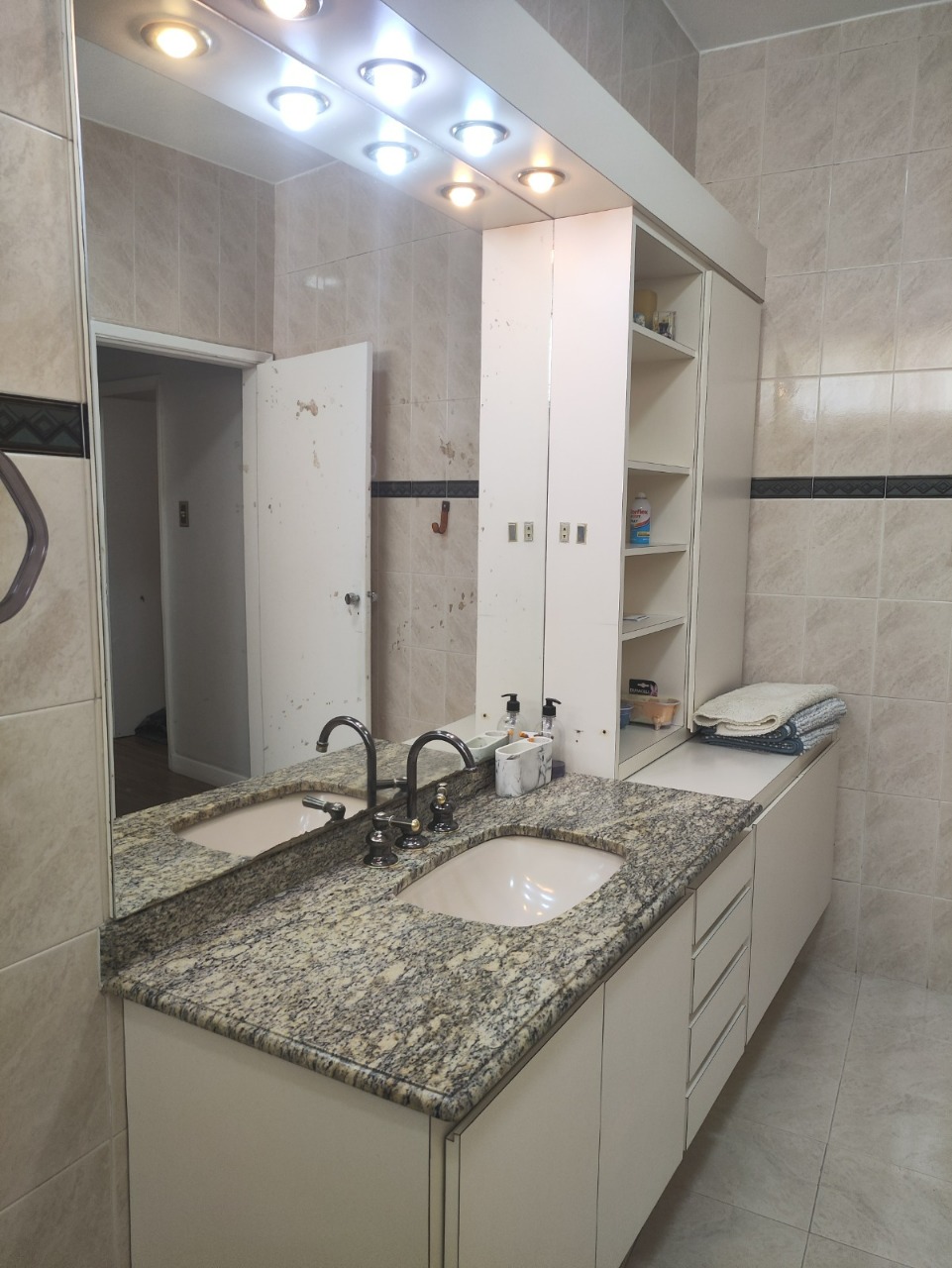 Apartamento para alugar com 2 quartos, 174m² - Foto 18