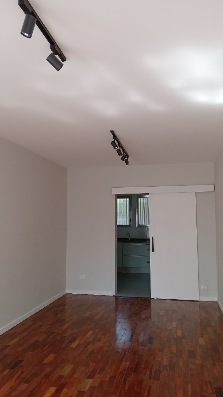 Apartamento para alugar com 3 quartos, 110m² - Foto 6