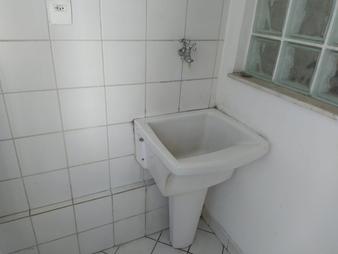 Apartamento para alugar com 2 quartos, 80m² - Foto 31