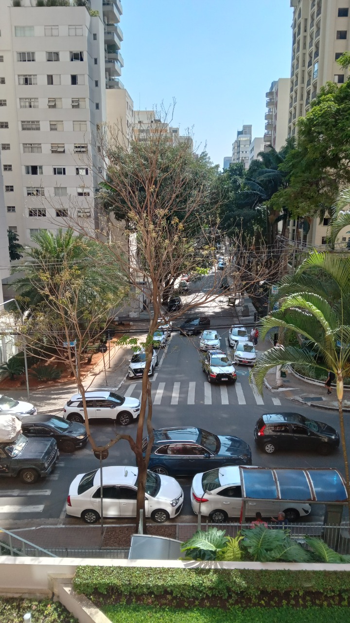 Apartamento para alugar com 3 quartos, 110m² - Foto 14