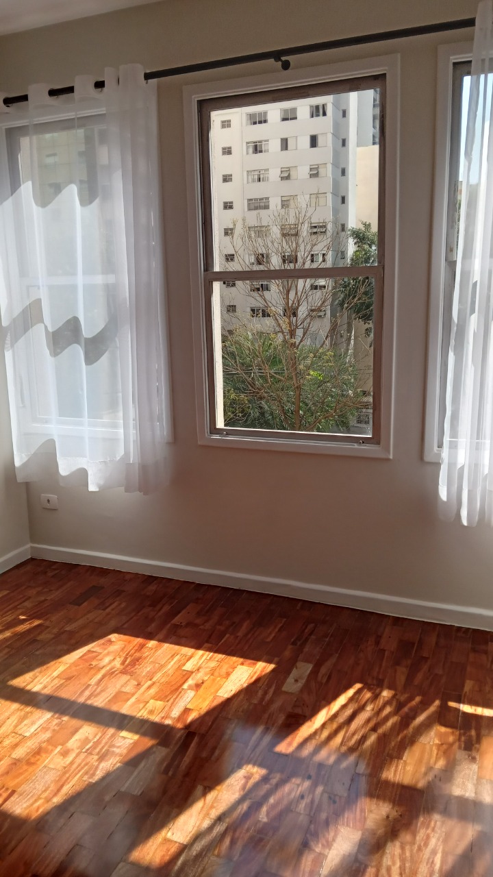 Apartamento para alugar com 3 quartos, 110m² - Foto 2