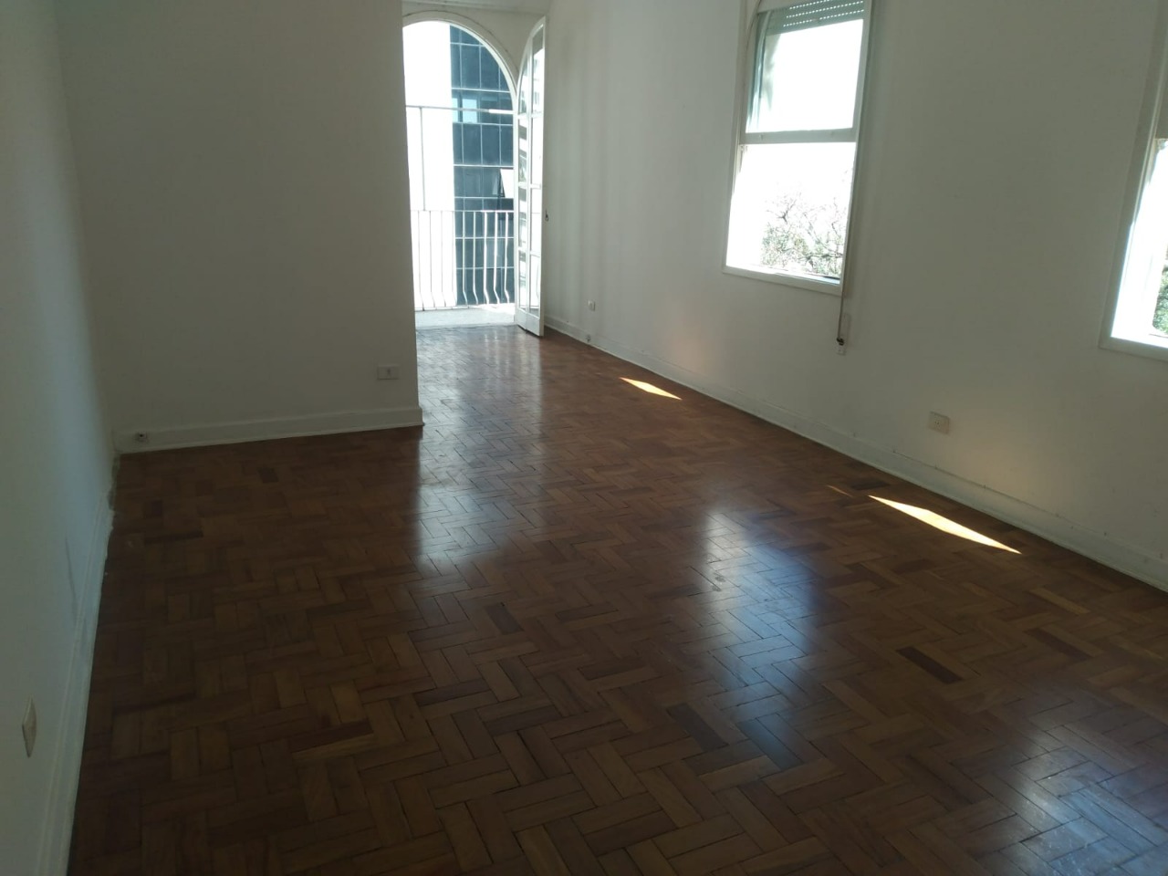 Apartamento para alugar com 2 quartos, 80m² - Foto 7