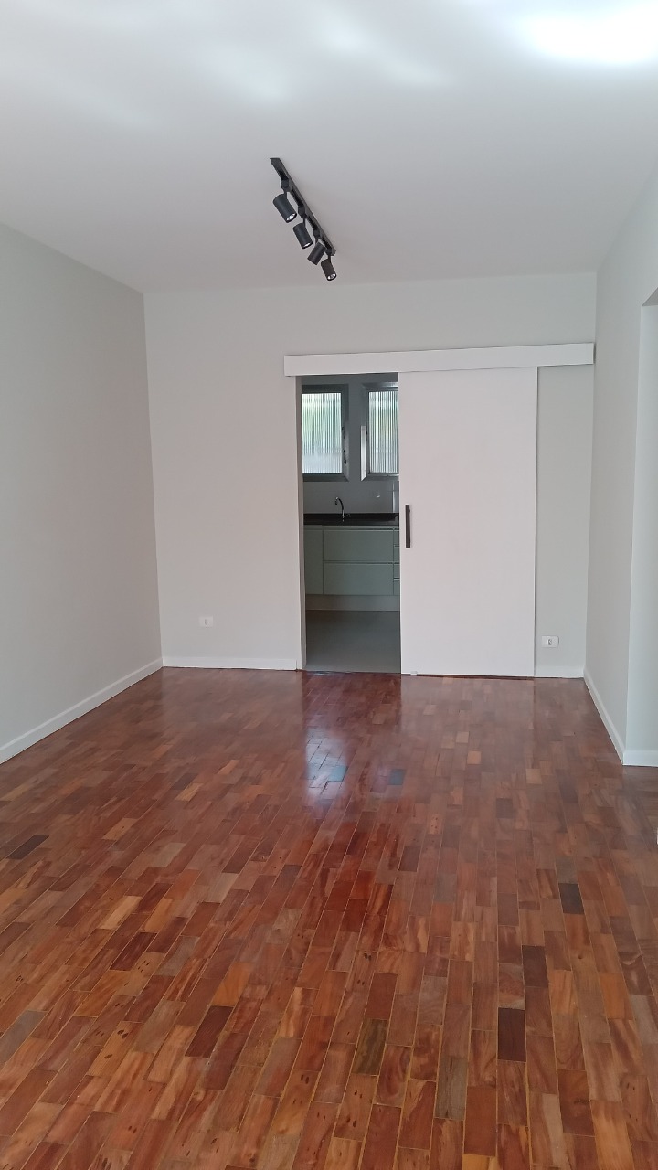 Apartamento para alugar com 3 quartos, 110m² - Foto 5