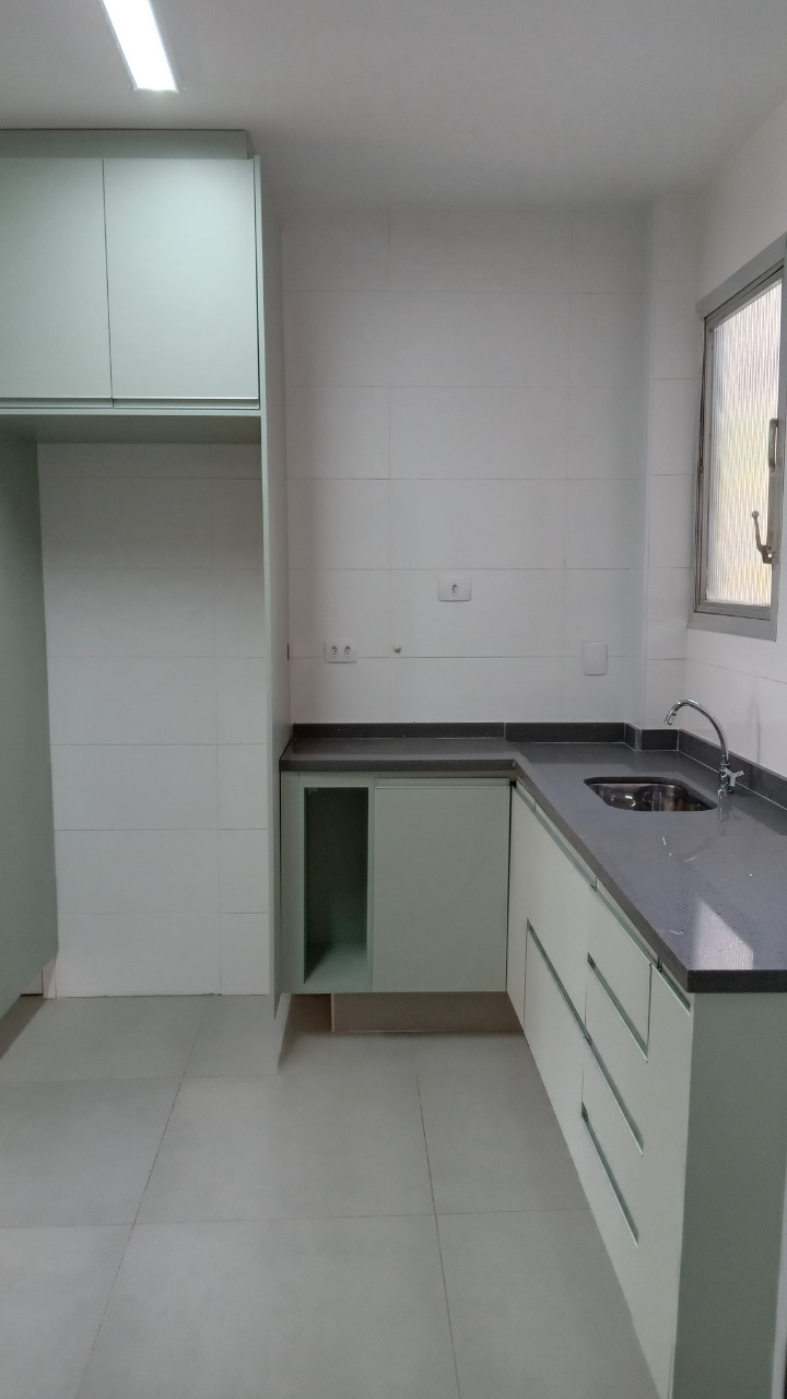 Apartamento para alugar com 3 quartos, 110m² - Foto 32