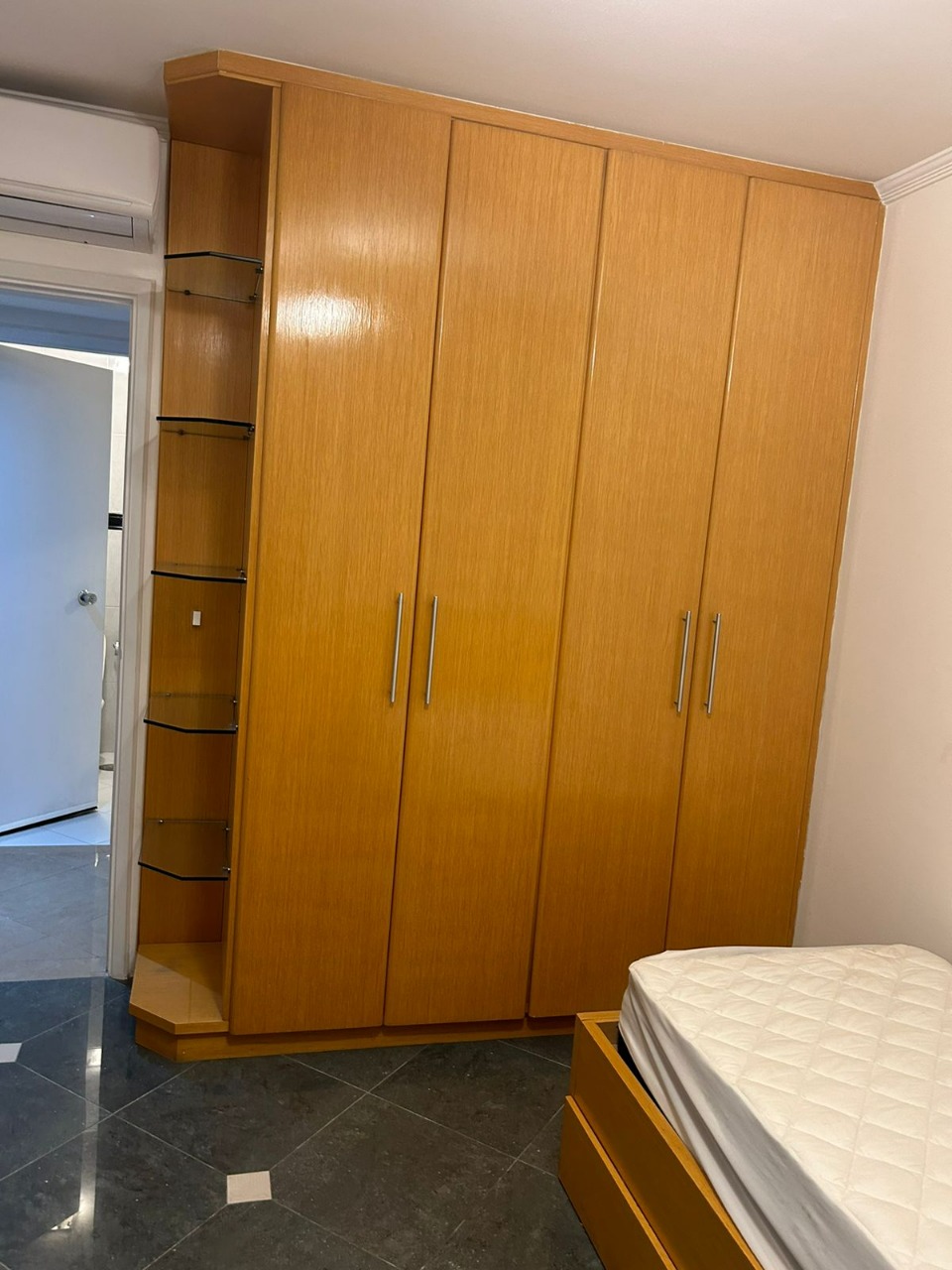 Apartamento para alugar com 3 quartos, 110m² - Foto 17