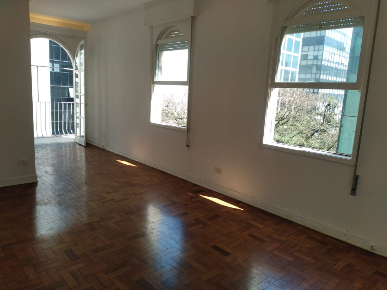 Apartamento para alugar com 2 quartos, 80m² - Foto 1