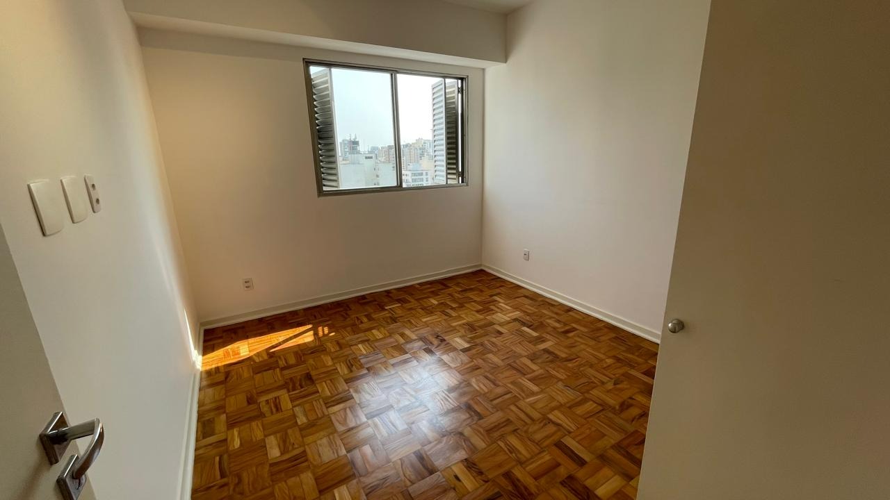 Apartamento para alugar com 2 quartos, 94m² - Foto 17