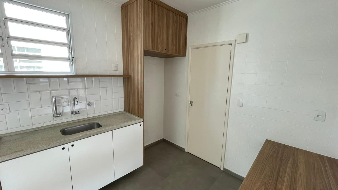 Apartamento para alugar com 2 quartos, 94m² - Foto 12