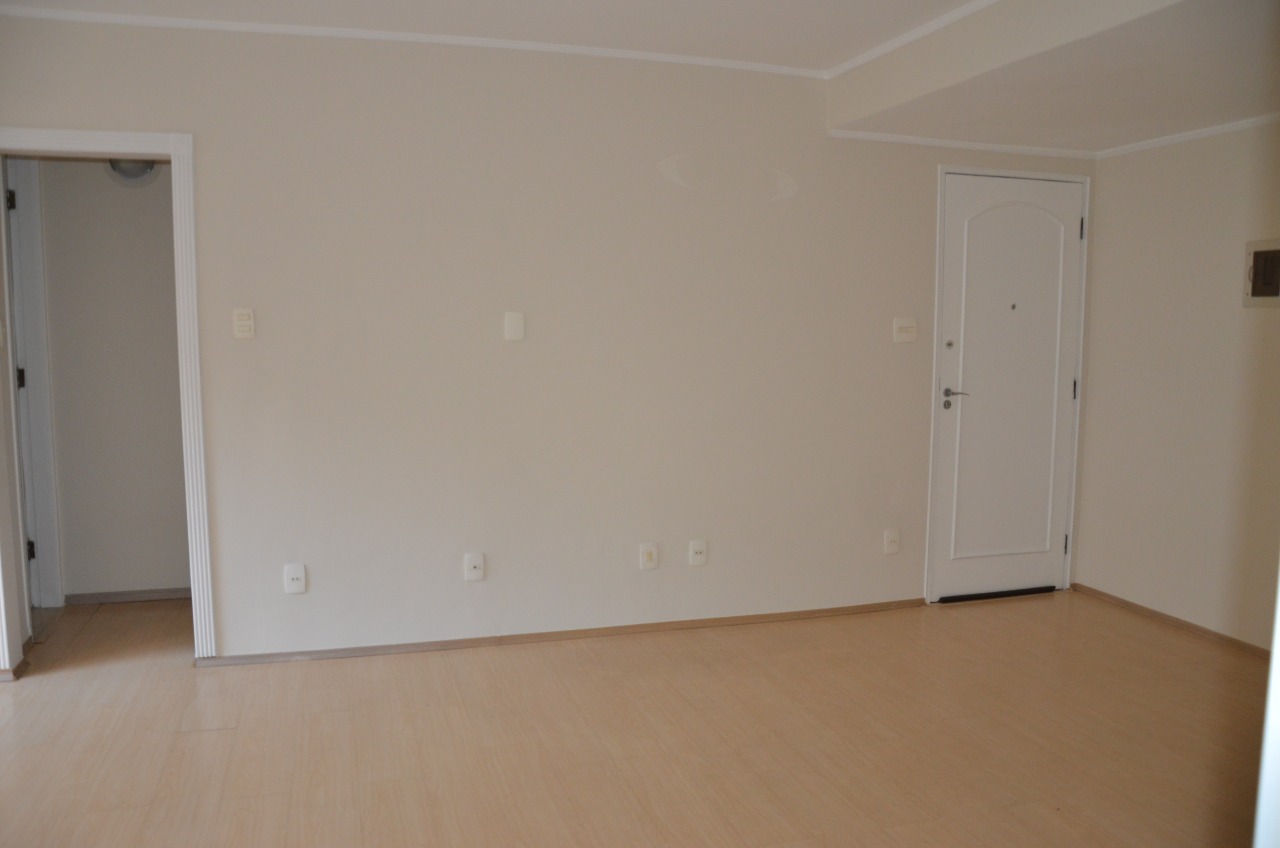 Apartamento à venda com 2 quartos, 77m² - Foto 3