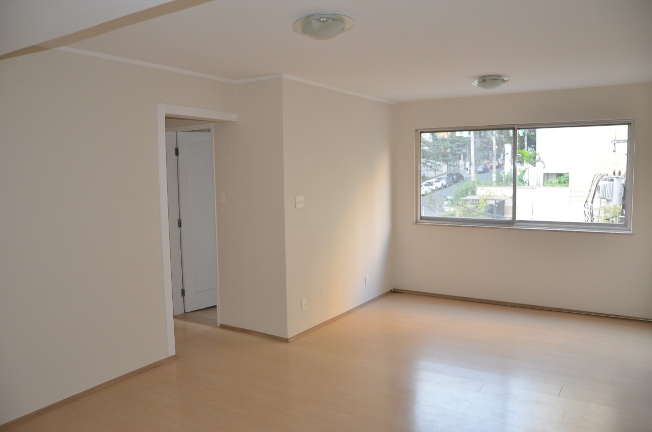 Apartamento à venda com 2 quartos, 77m² - Foto 1