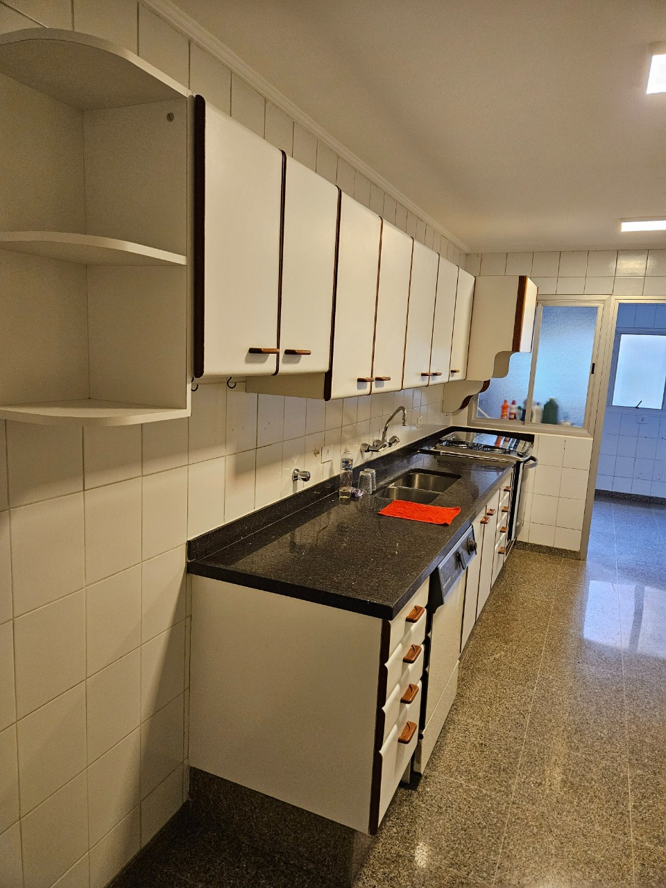 Apartamento para alugar com 3 quartos, 175m² - Foto 35