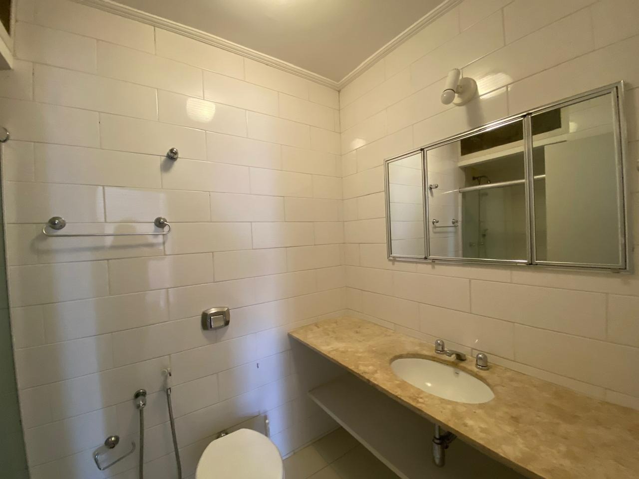 Apartamento para alugar com 3 quartos, 110m² - Foto 9