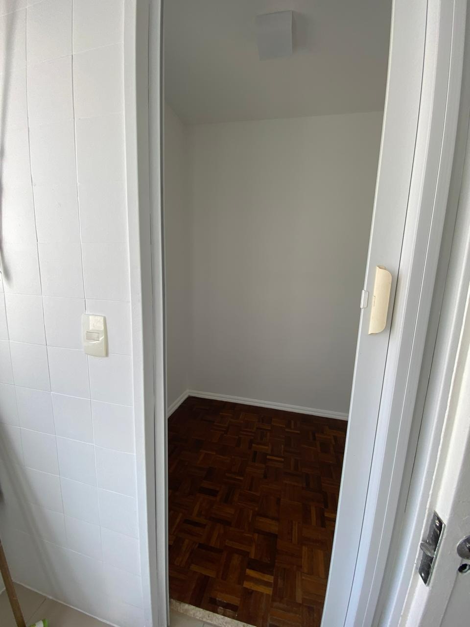 Apartamento para alugar com 3 quartos, 110m² - Foto 16