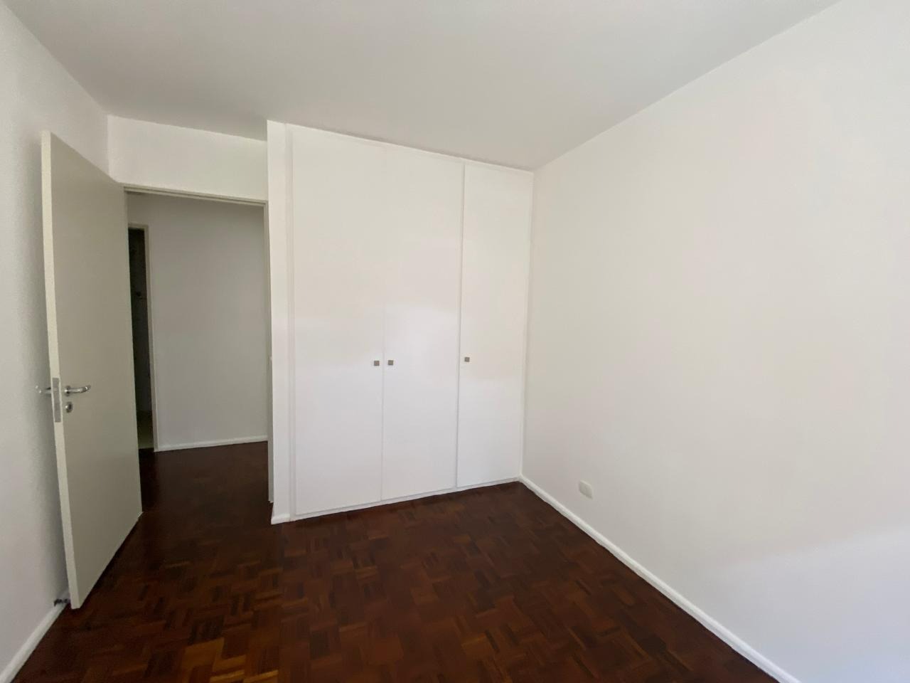 Apartamento para alugar com 3 quartos, 110m² - Foto 7