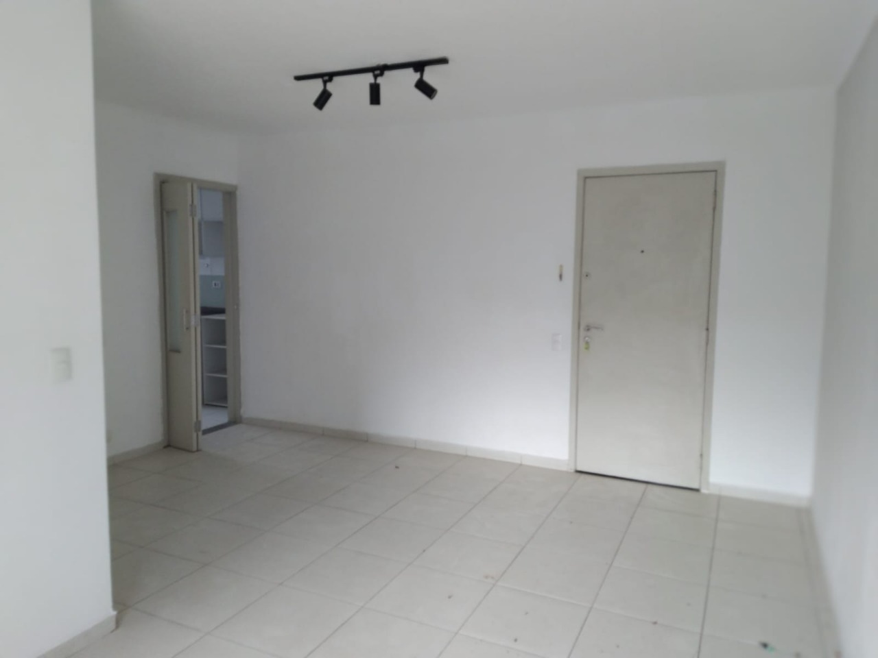 Apartamento para alugar com 1 quarto, 50m² - Foto 2