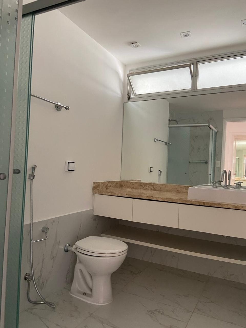 Apartamento para alugar com 3 quartos, 145m² - Foto 19