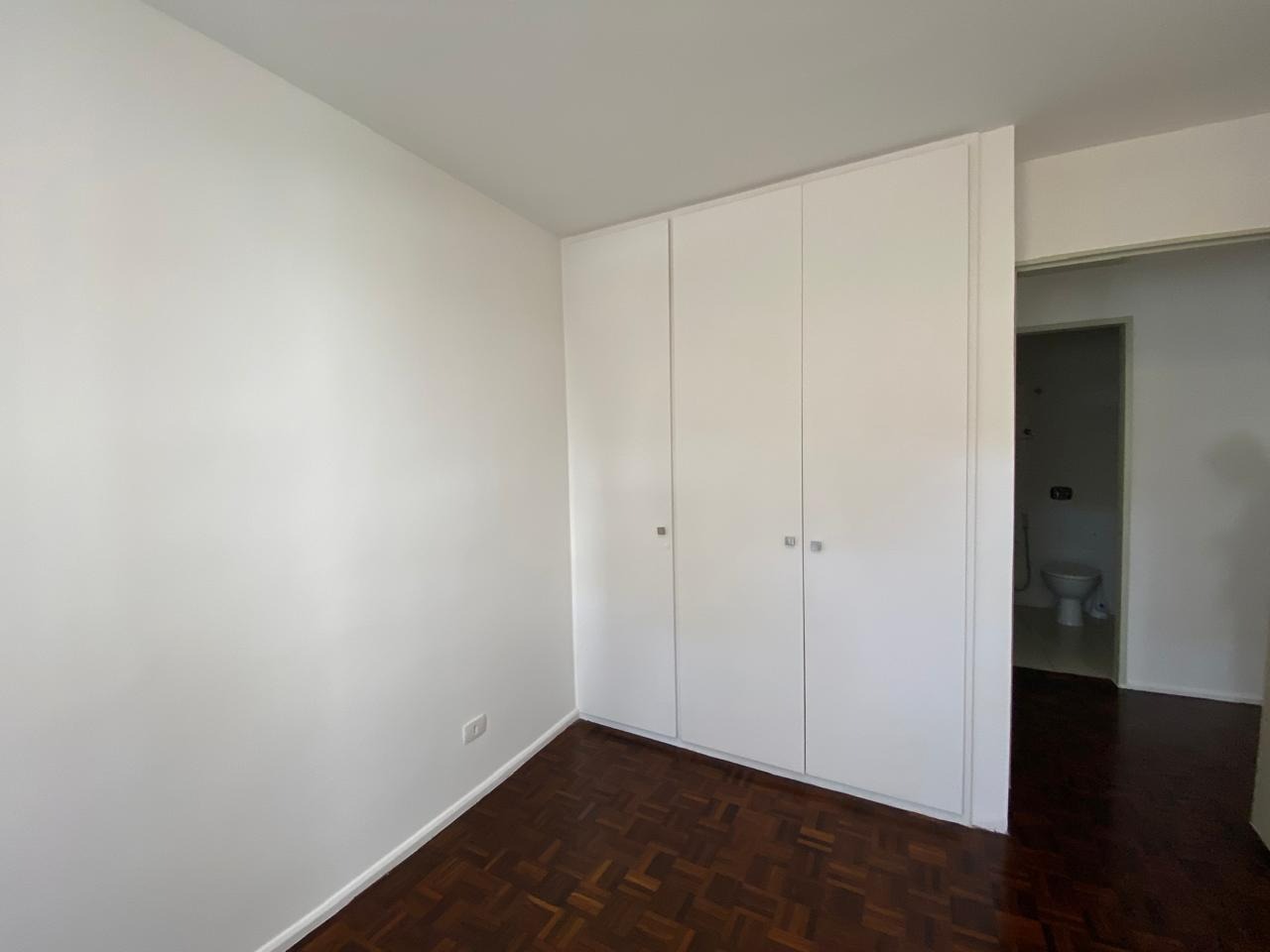 Apartamento para alugar com 3 quartos, 110m² - Foto 3