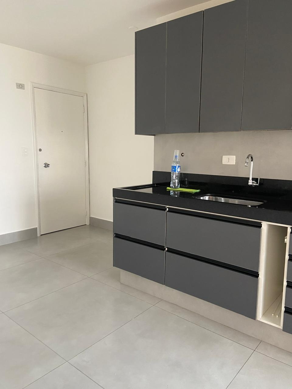 Apartamento para alugar com 3 quartos, 145m² - Foto 7