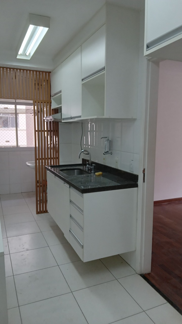 Apartamento para alugar com 3 quartos, 93m² - Foto 9