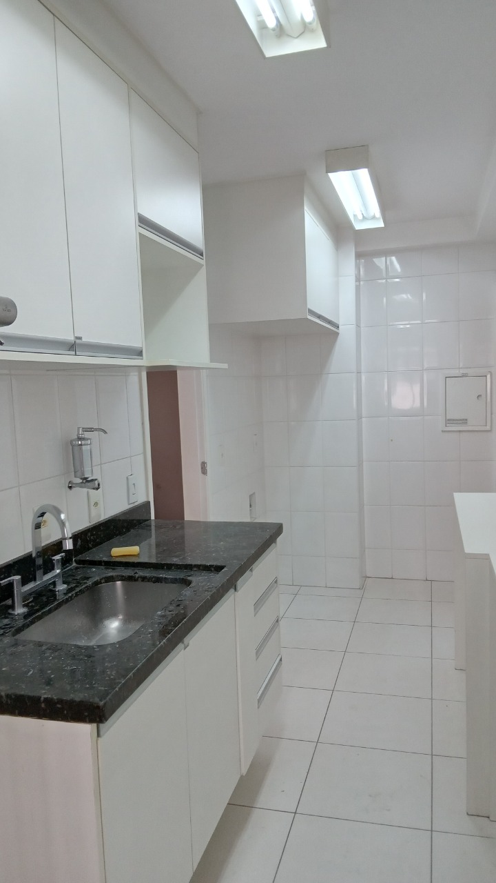 Apartamento para alugar com 3 quartos, 93m² - Foto 10