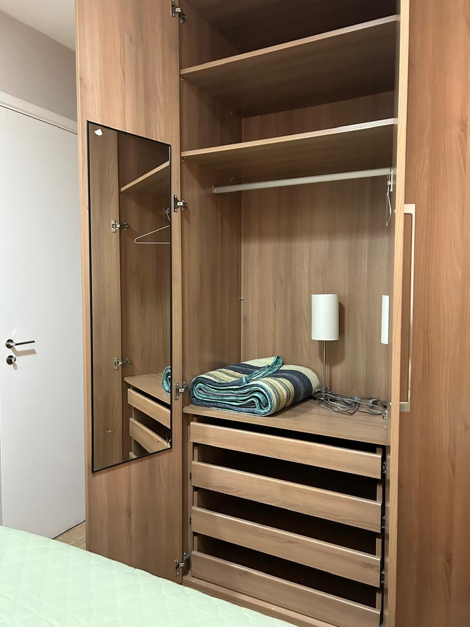 Apartamento para alugar com 2 quartos, 75m² - Foto 28