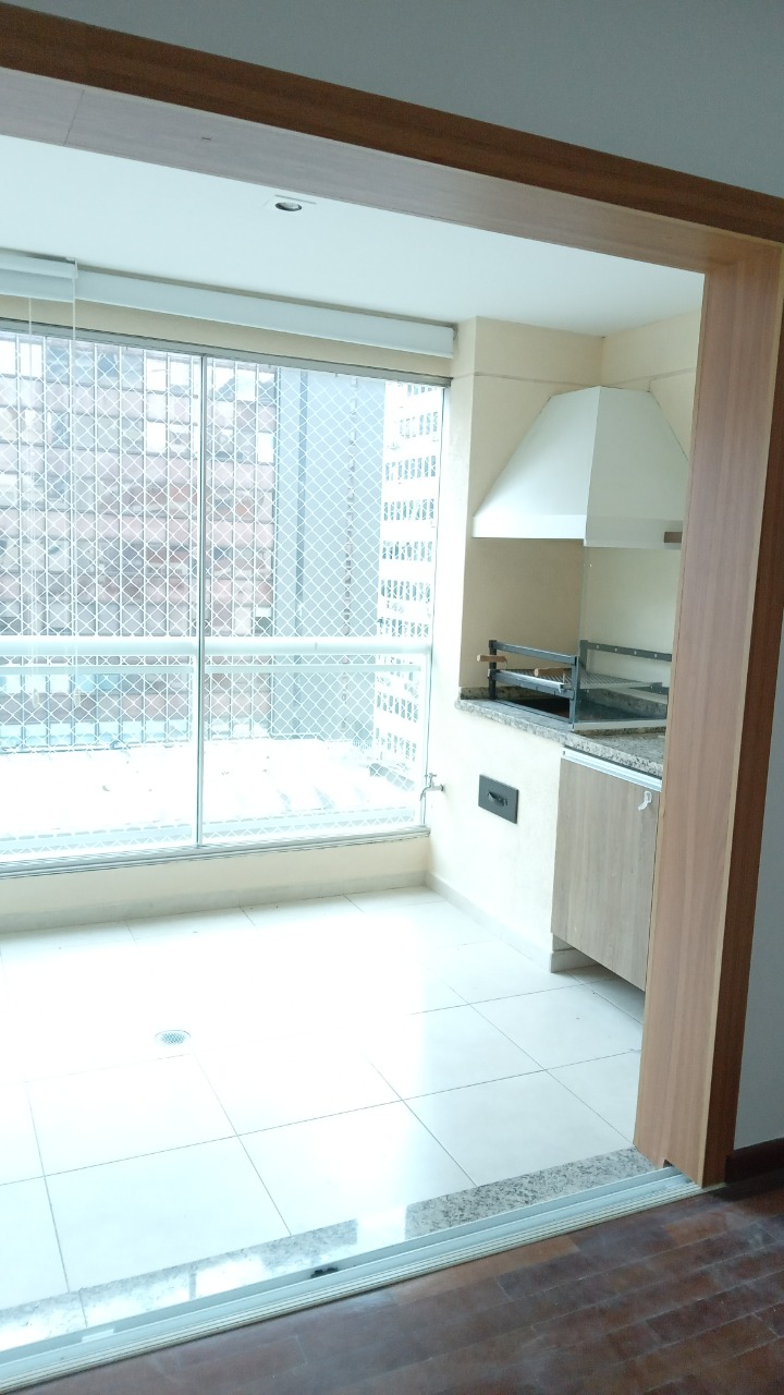 Apartamento para alugar com 3 quartos, 93m² - Foto 2