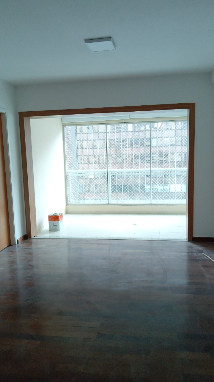 Apartamento para alugar com 3 quartos, 93m² - Foto 1