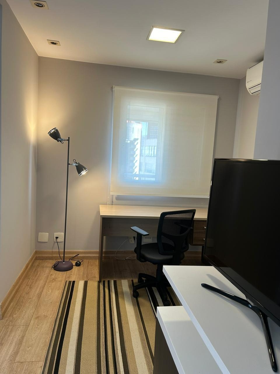 Apartamento para alugar com 2 quartos, 75m² - Foto 29