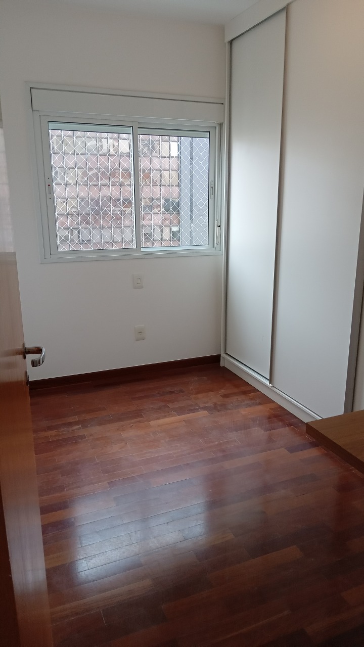 Apartamento para alugar com 3 quartos, 93m² - Foto 17