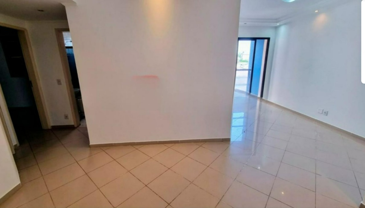 Apartamento à venda com 3 quartos, 70m² - Foto 2