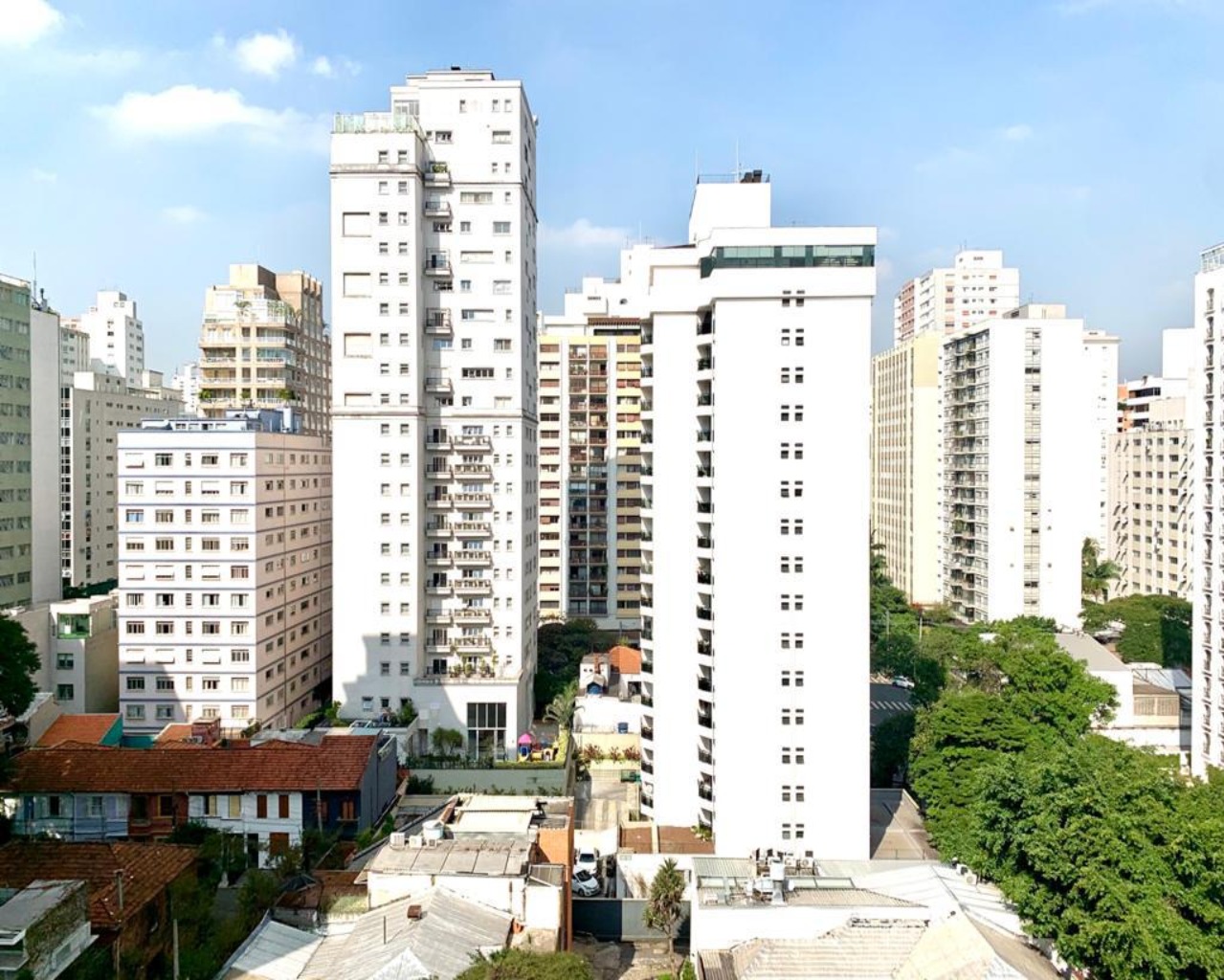 Apartamento para alugar com 4 quartos, 250m² - Foto 8