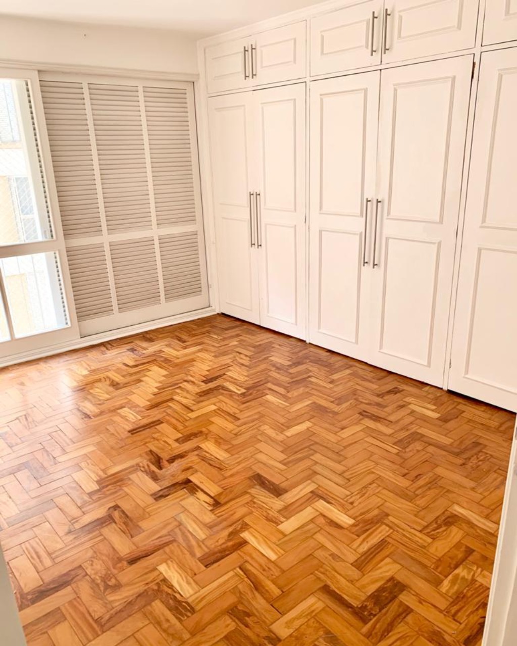 Apartamento para alugar com 4 quartos, 250m² - Foto 11