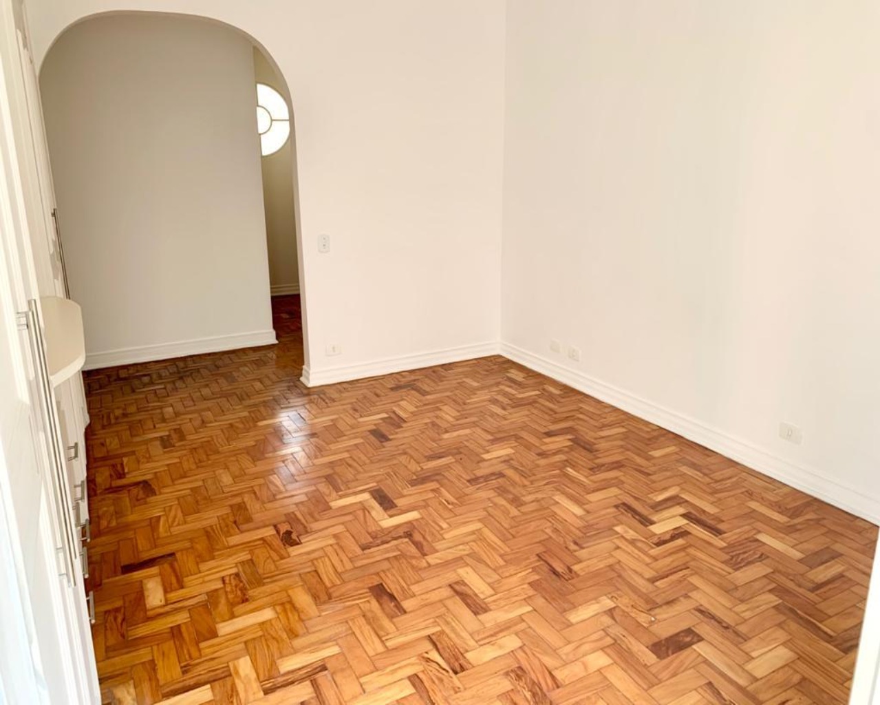 Apartamento para alugar com 4 quartos, 250m² - Foto 17