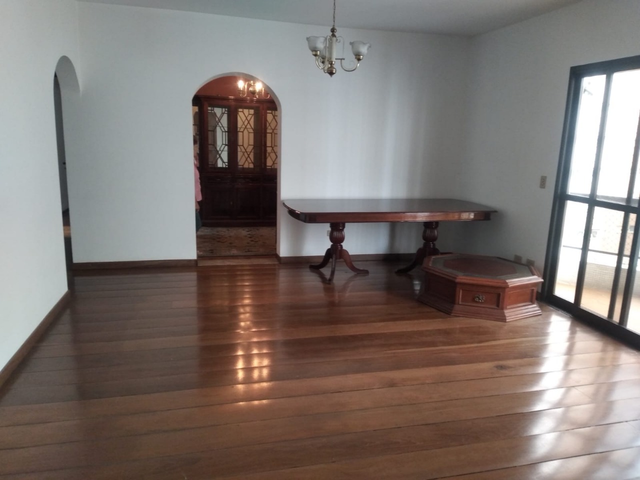 Apartamento para alugar com 3 quartos, 156m² - Foto 1