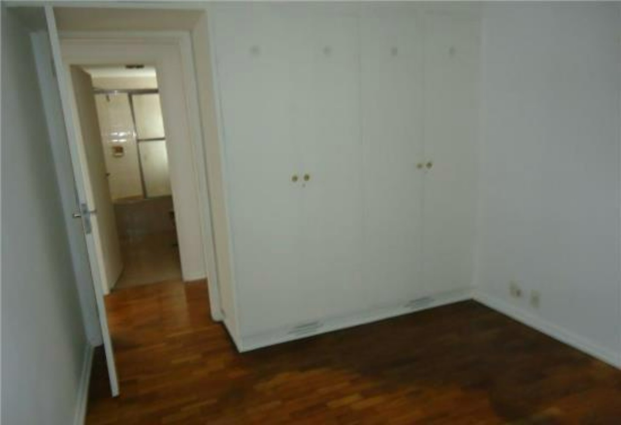 Apartamento para alugar com 3 quartos, 111m² - Foto 7