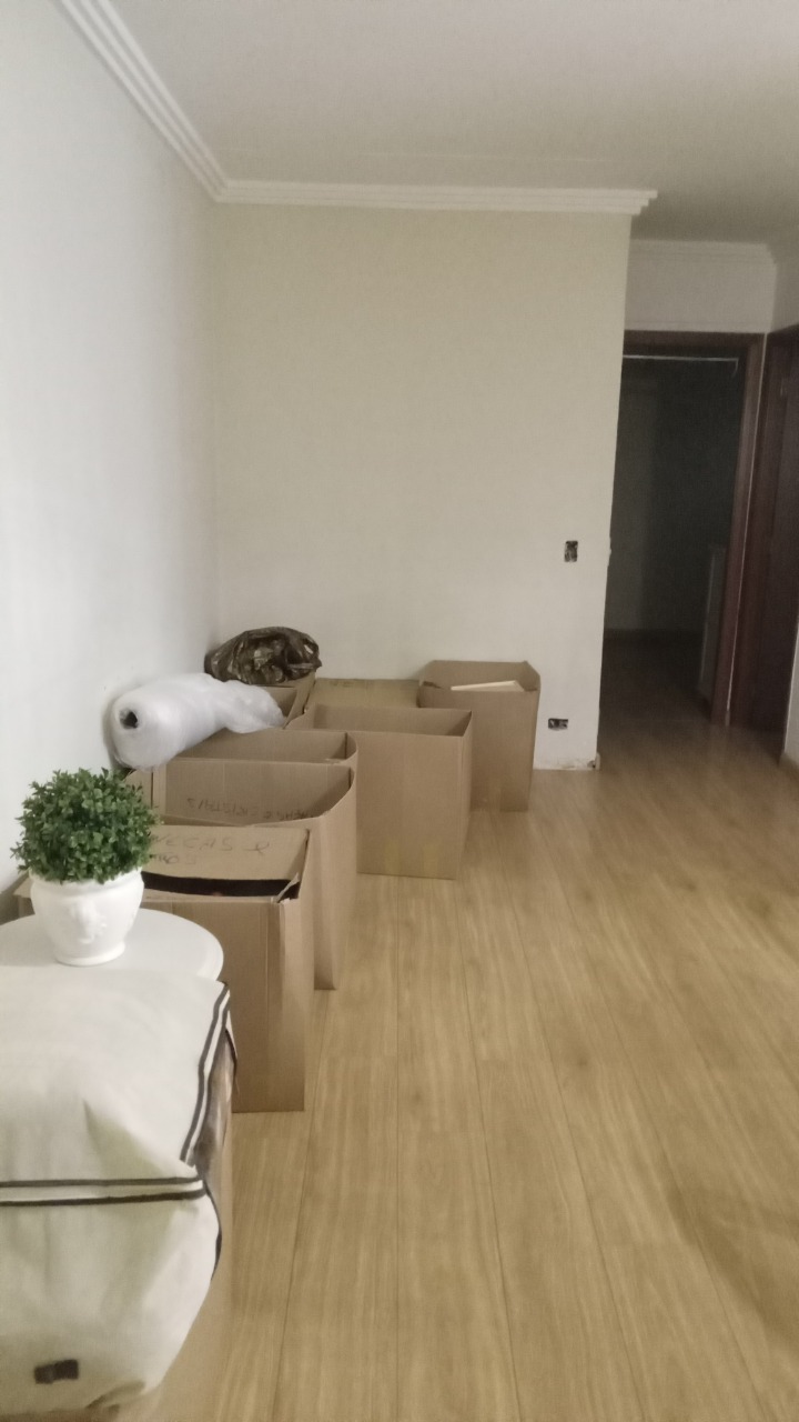 Apartamento à venda com 2 quartos, 70m² - Foto 3