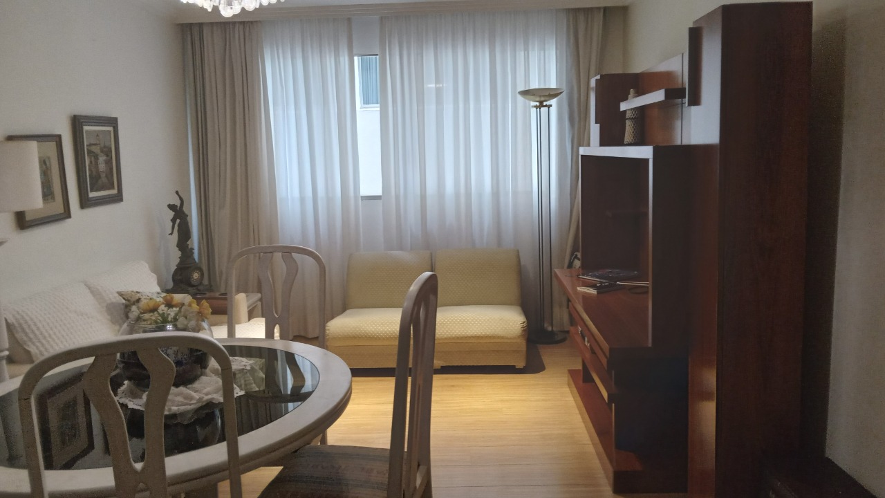 Apartamento à venda com 2 quartos, 70m² - Foto 1