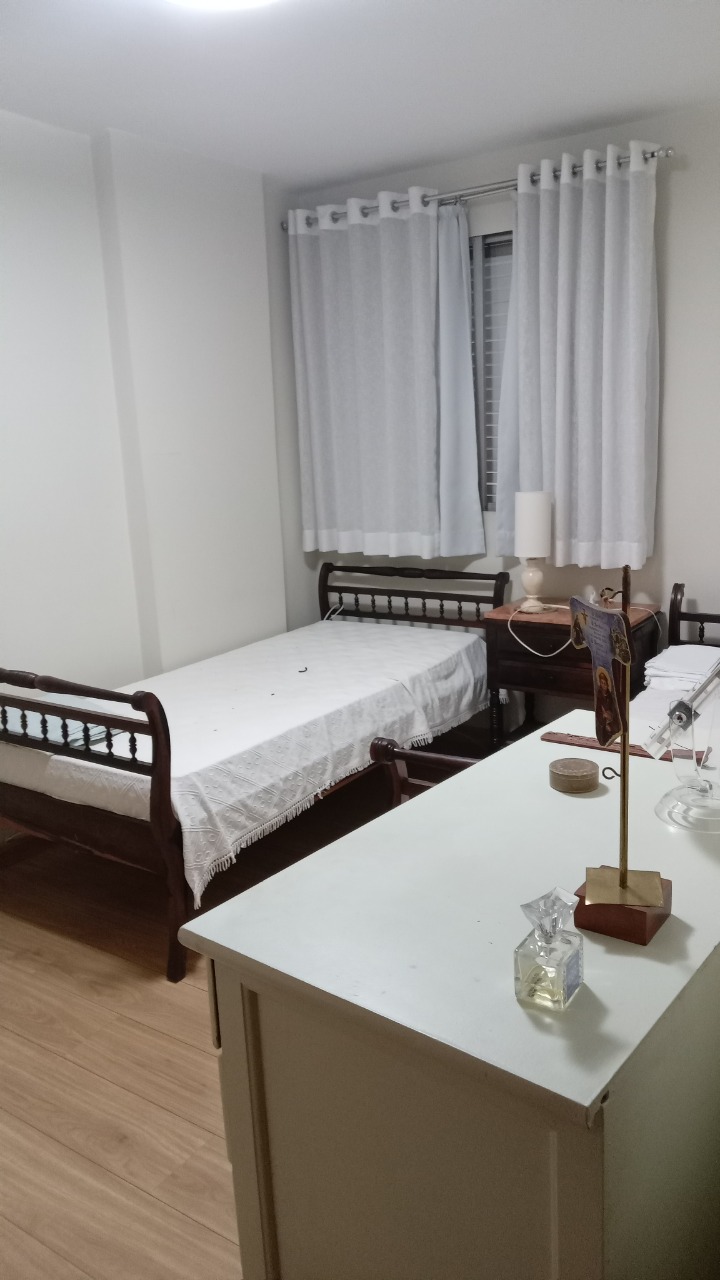 Apartamento à venda com 2 quartos, 70m² - Foto 11