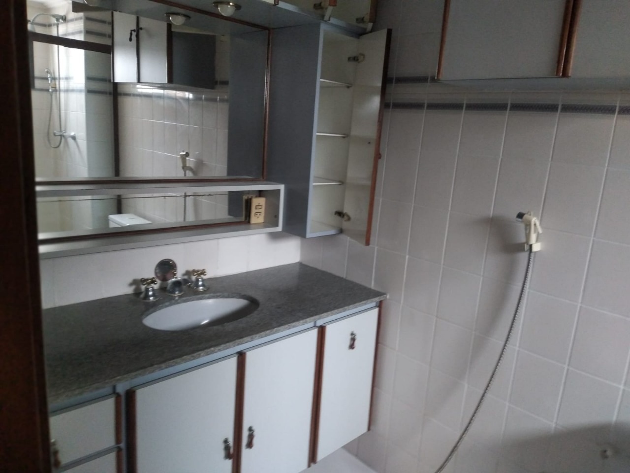 Apartamento para alugar com 3 quartos, 156m² - Foto 20