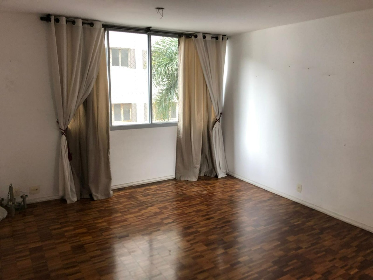 Apartamento para alugar com 3 quartos, 111m² - Foto 1