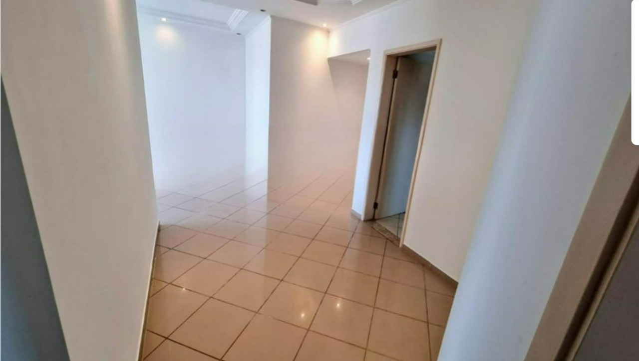 Apartamento à venda com 3 quartos, 70m² - Foto 3