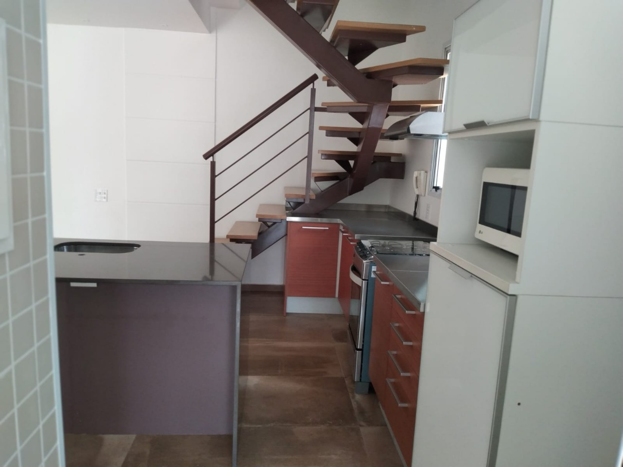 Apartamento para alugar com 2 quartos, 95m² - Foto 18