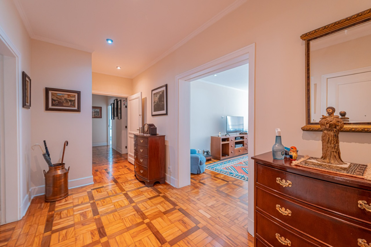 Apartamento à venda com 3 quartos, 276m² - Foto 9