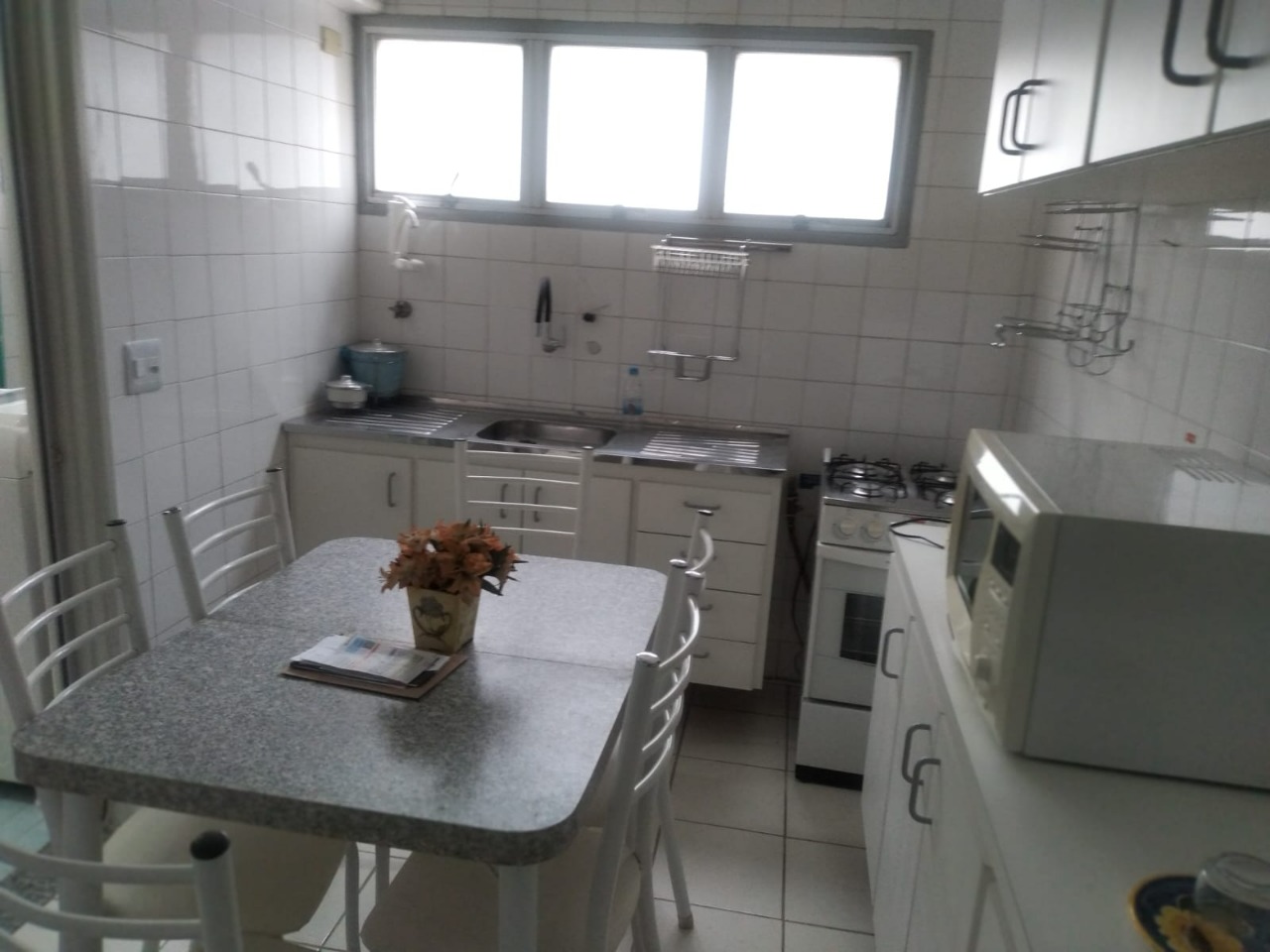 Apartamento para alugar com 2 quartos, 85m² - Foto 18