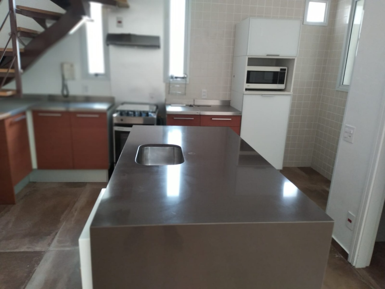 Apartamento para alugar com 2 quartos, 95m² - Foto 11