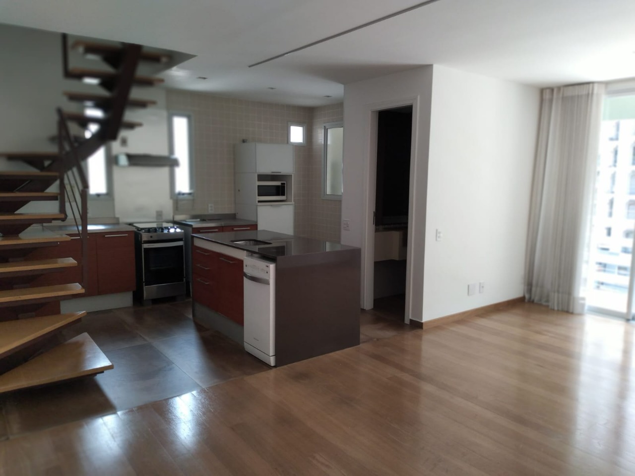 Apartamento para alugar com 2 quartos, 95m² - Foto 1