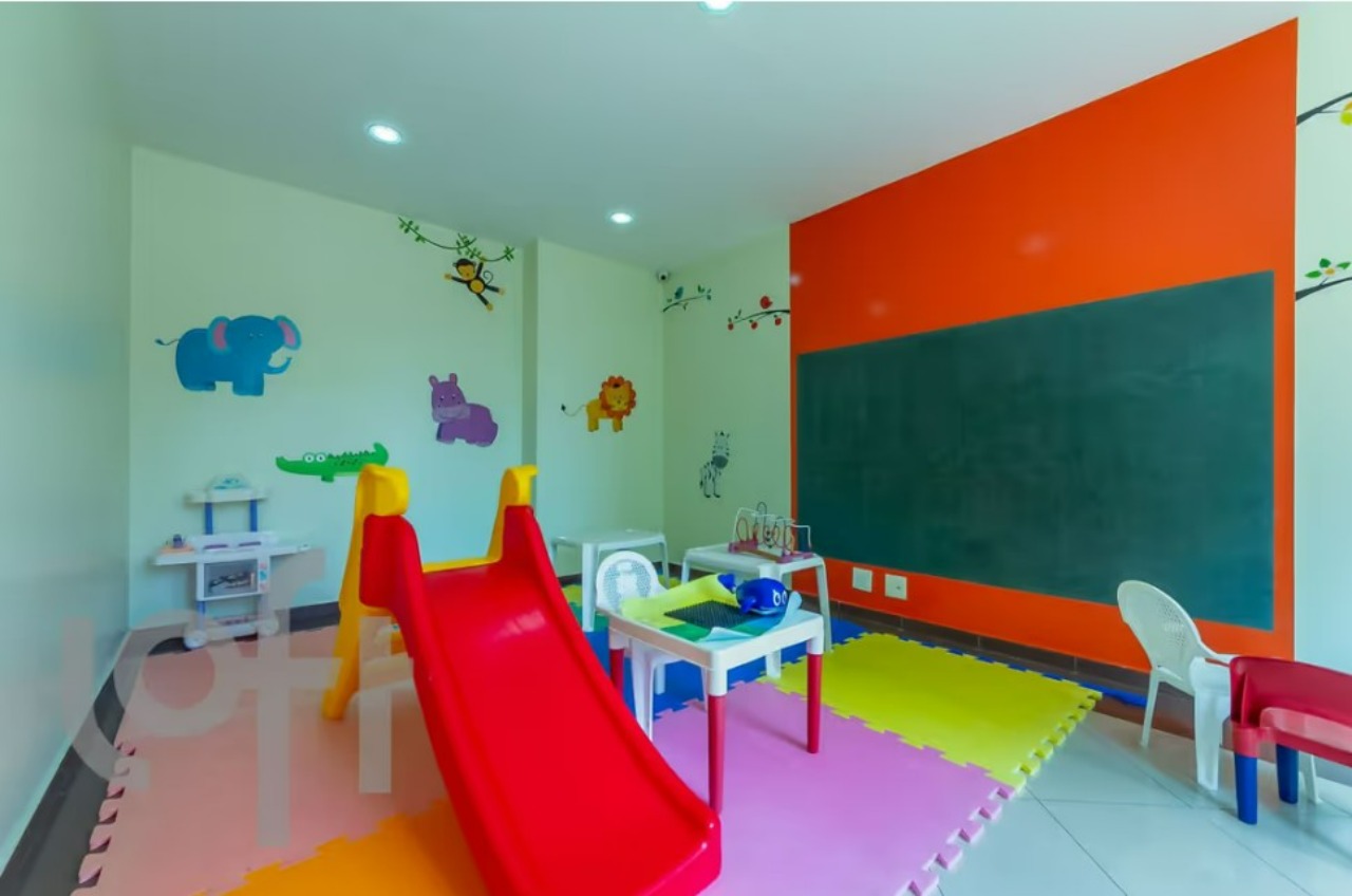 Apartamento à venda com 3 quartos, 125m² - Foto 33