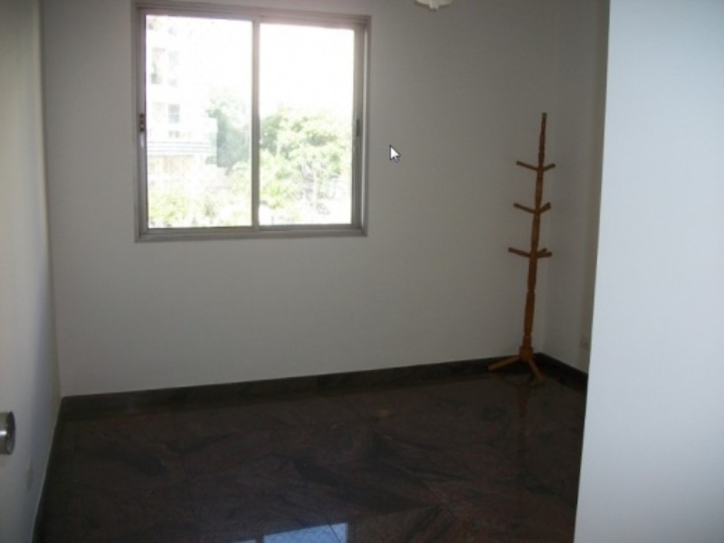 Apartamento para alugar com 3 quartos, 110m² - Foto 10